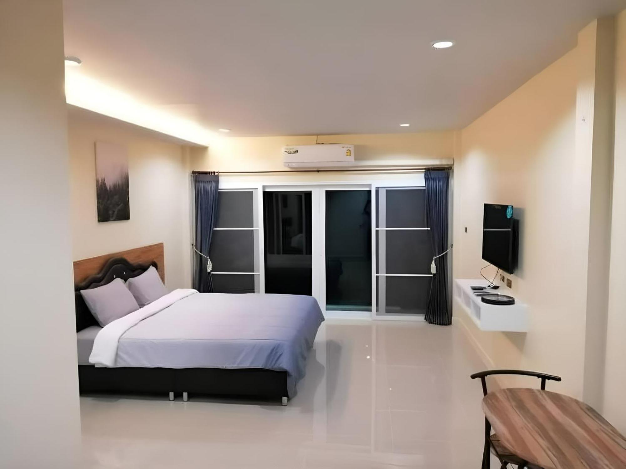 Triple J Hometel หาดบางเทา ภายนอก รูปภาพ